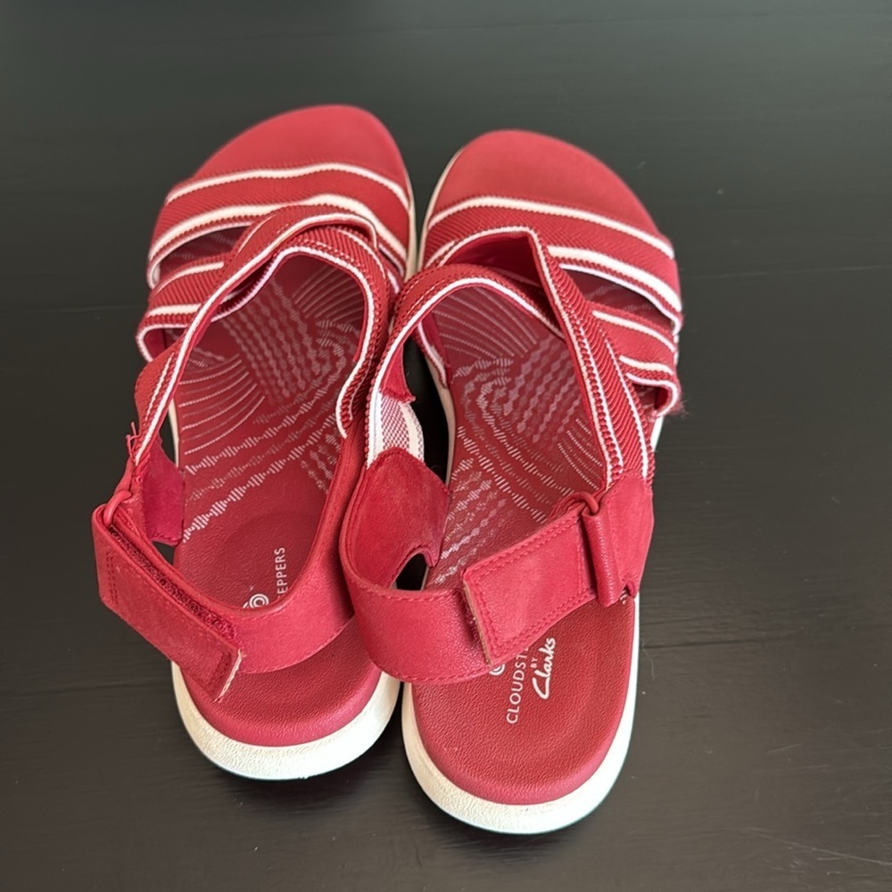 Clarks Red Crisscross Slingback Sandals for Women - Picture 3 of 6